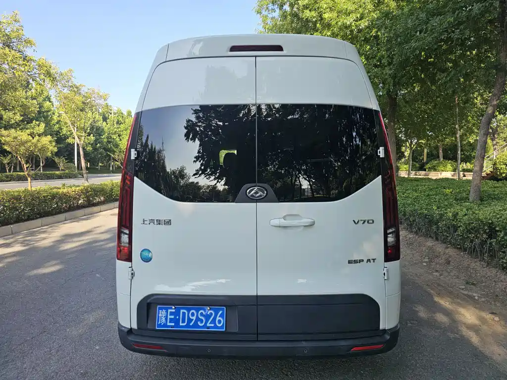 Maxus V70 2023 2.0T Elite AT 6/7 мест