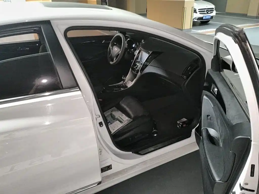 Hyundai Sonata — миниатюра 18
