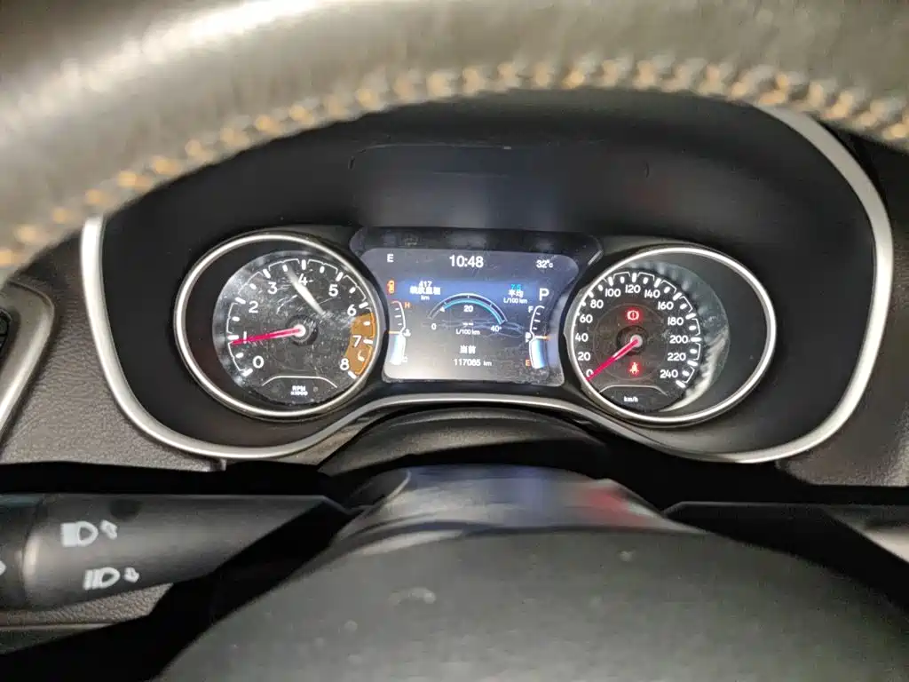Jeep Compass — миниатюра 7