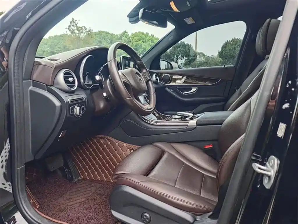 Mercedes-Benz GLC 2019 GLC 260 4MATIC