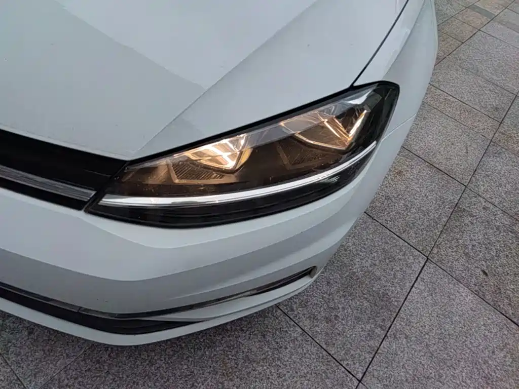 Volkswagen Golf — миниатюра 24