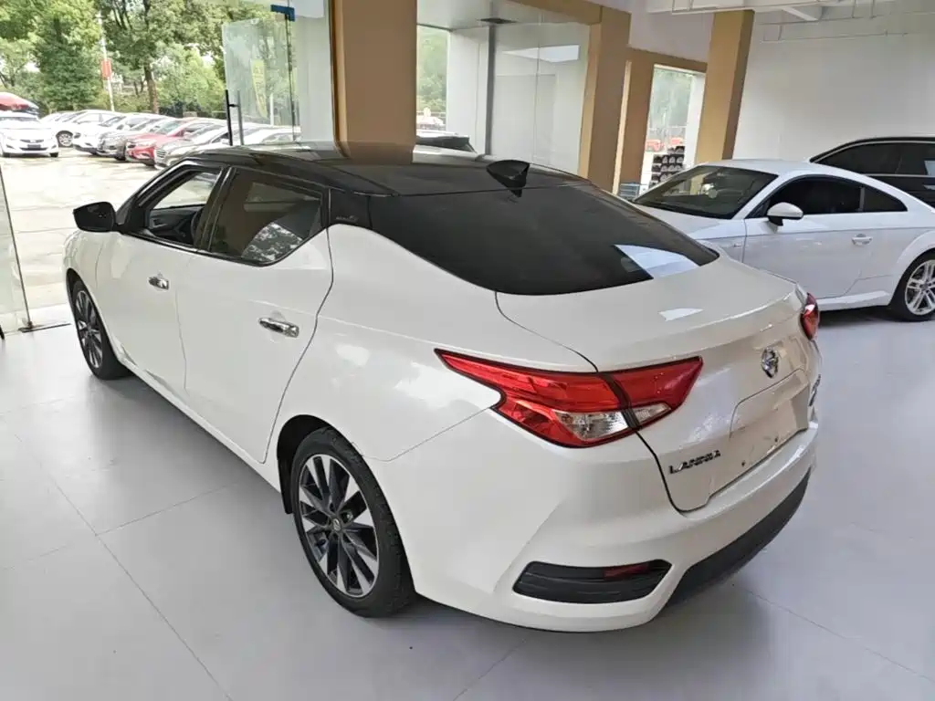 Nissan Bluebird — миниатюра 5