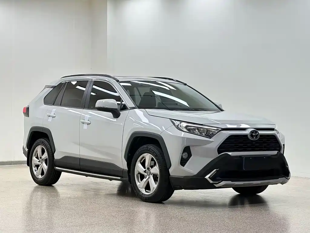 Toyota RAV4 — миниатюра 3