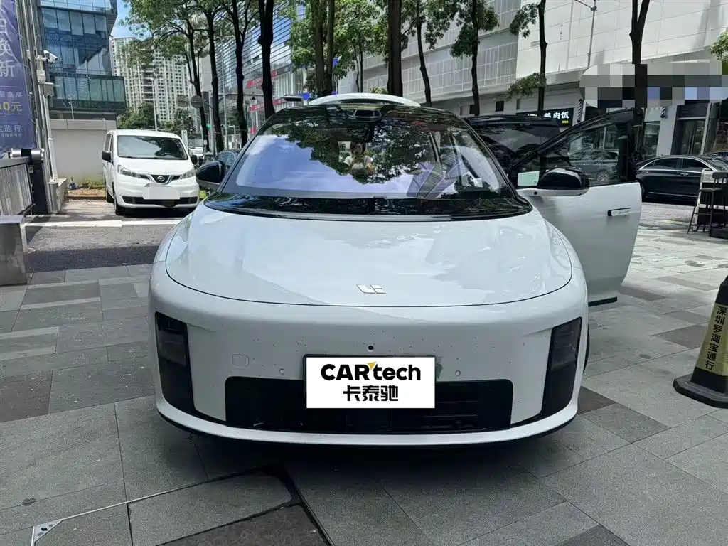 Li Auto i8 2025 Standard