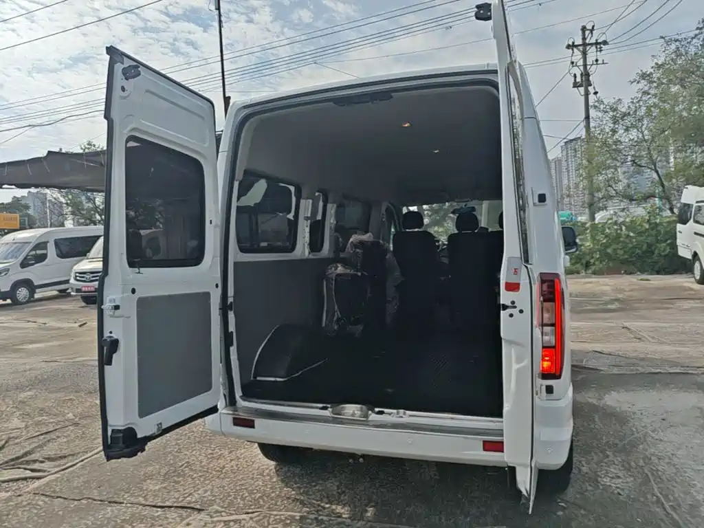 MAXUS V80 — миниатюра 19