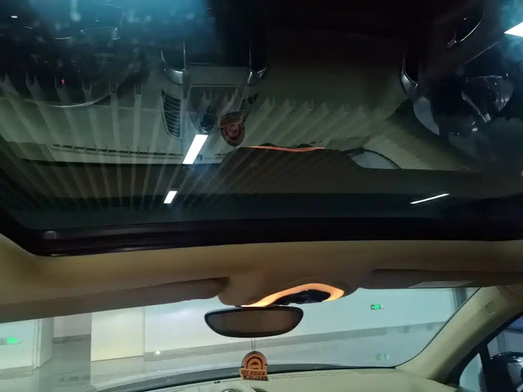 Porsche Cayenne — миниатюра 18