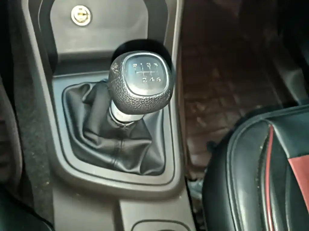 Wuling Hongguang V — миниатюра 14