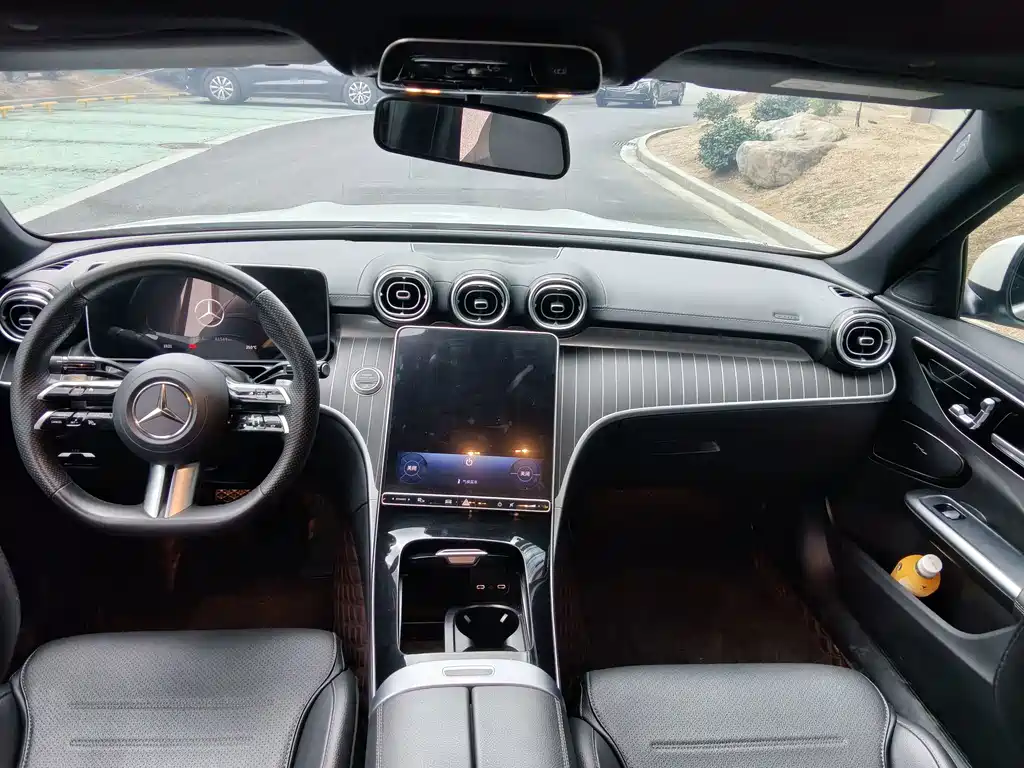 Mercedes-Benz C-Class — миниатюра 4