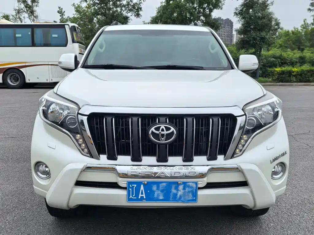 Toyota Land Cruiser Prado 2014 2.7L AT Luxury