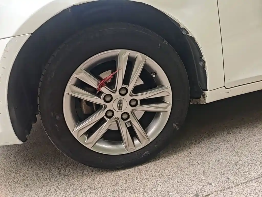Geely Emgrand — миниатюра 25