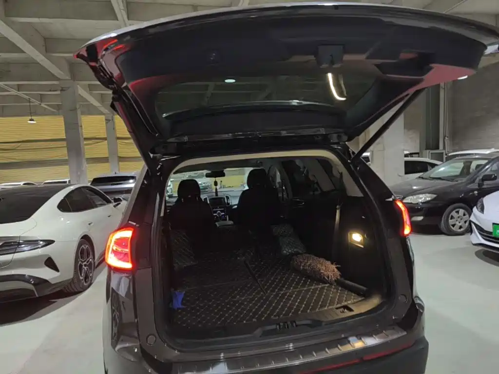 Ford Edge — миниатюра 21