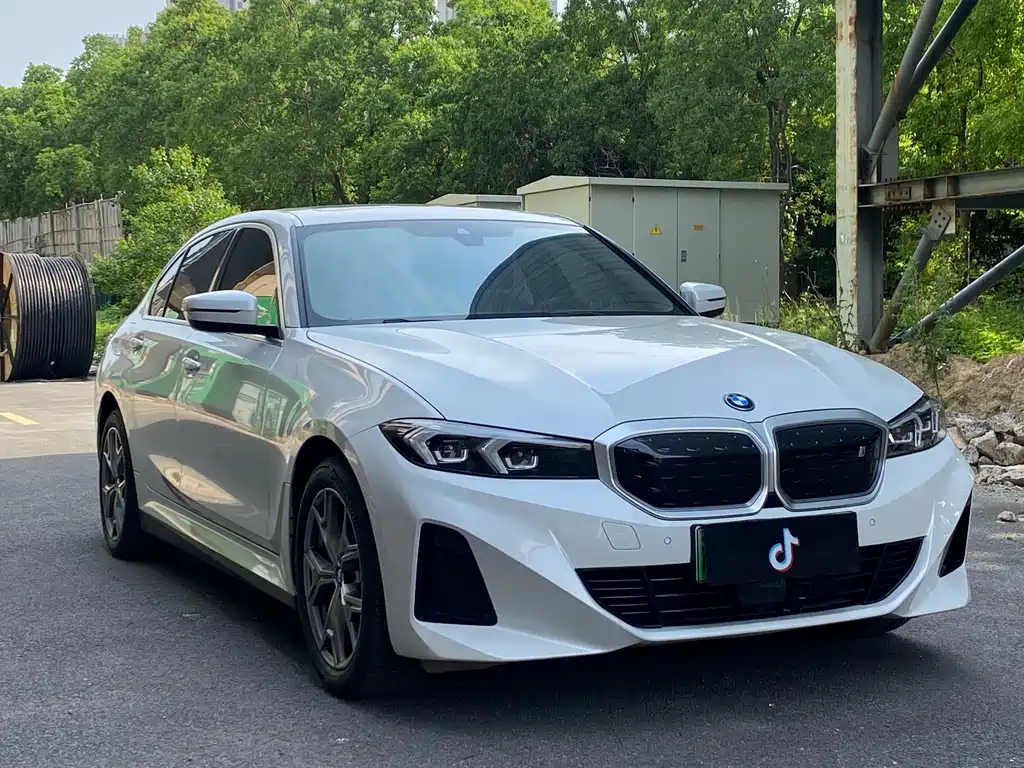 BMW i3 2024 eDrive 35 L