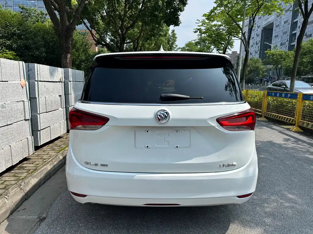 Buick GL6 2018 18T 6 мест Elite