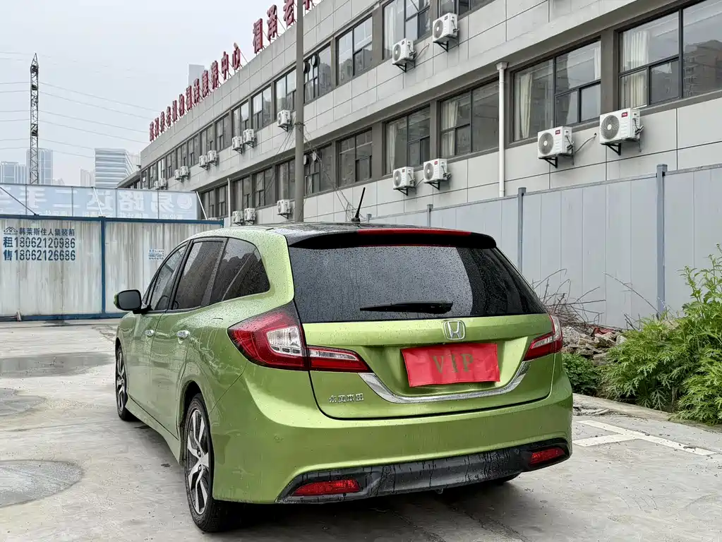 Honda Jade 2013 1.8L CVT Luxury 5 мест