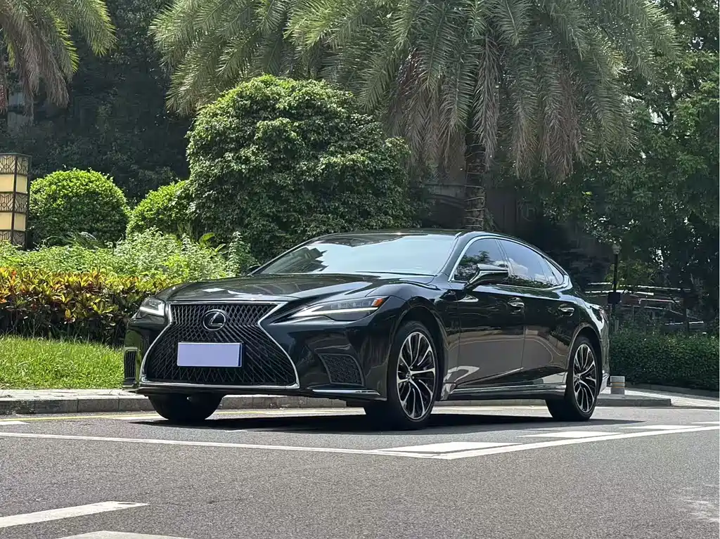 Lexus LS 2021 500h Executive Edition