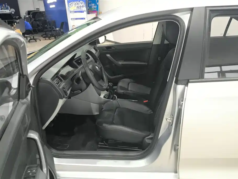 Skoda Rapid 2015 1.4L MT