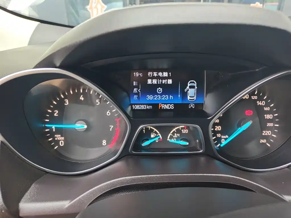 Ford Kuga — миниатюра 12