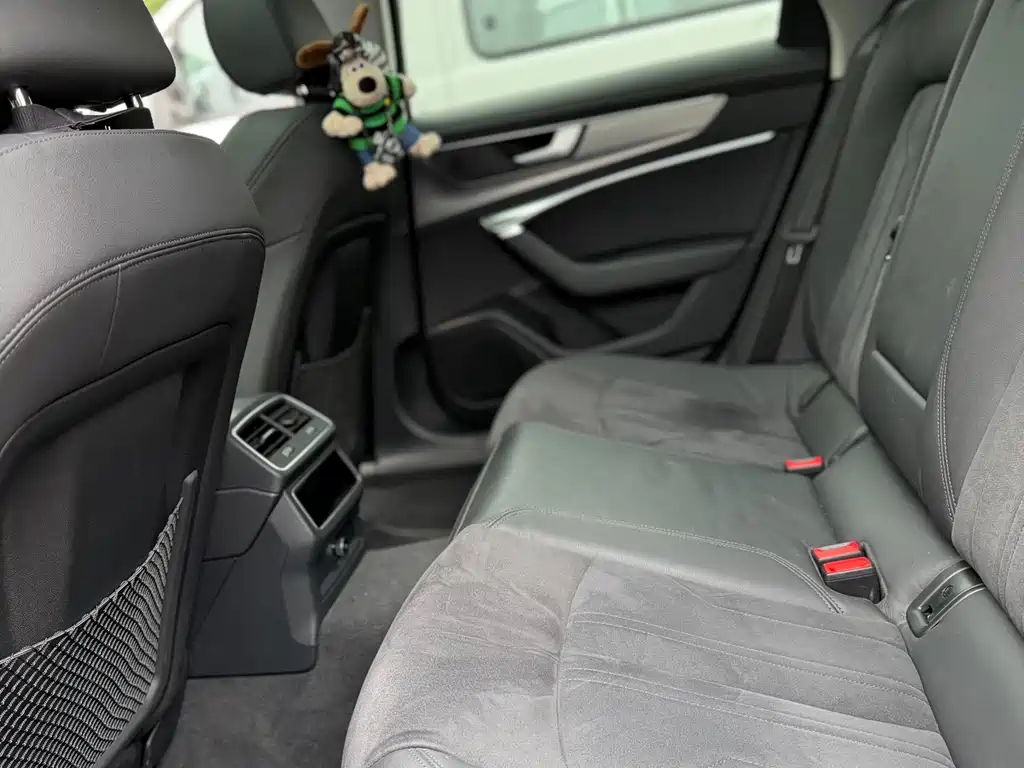 Audi A6 2023 Avant 45 TFSI