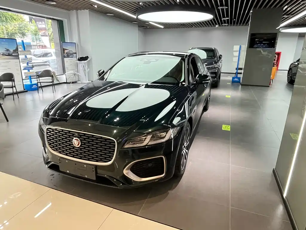 Jaguar XFL 2025 2.0T P250 Premium Luxury