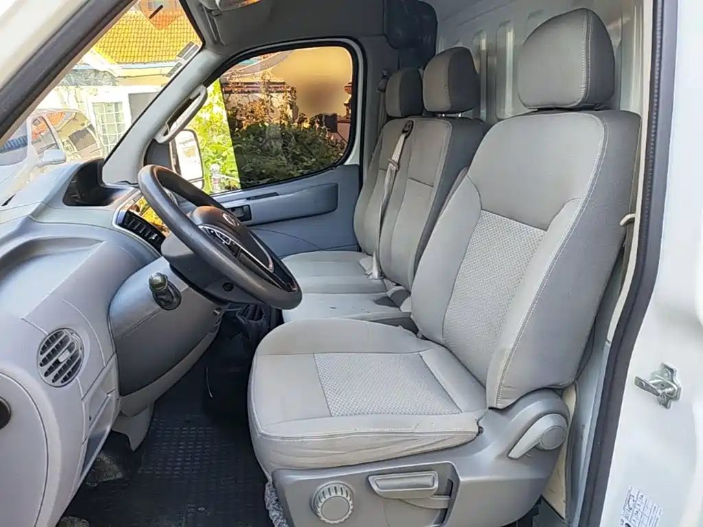 MAXUS V80 — миниатюра 17