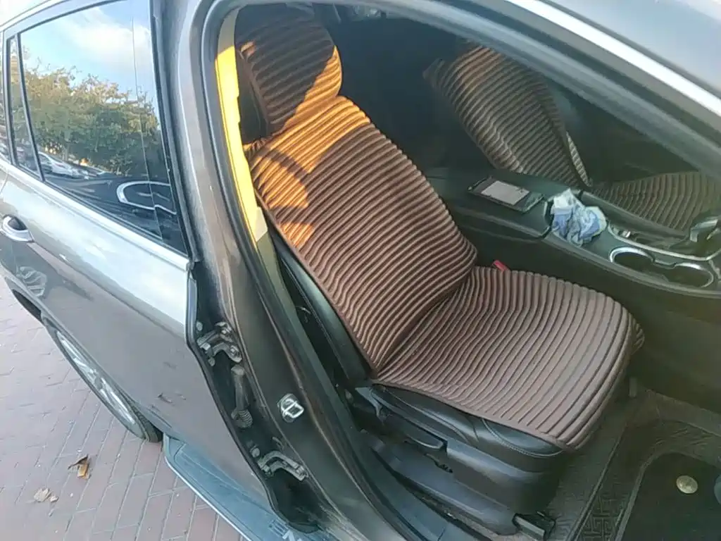 Buick Envision Plus — миниатюра 25
