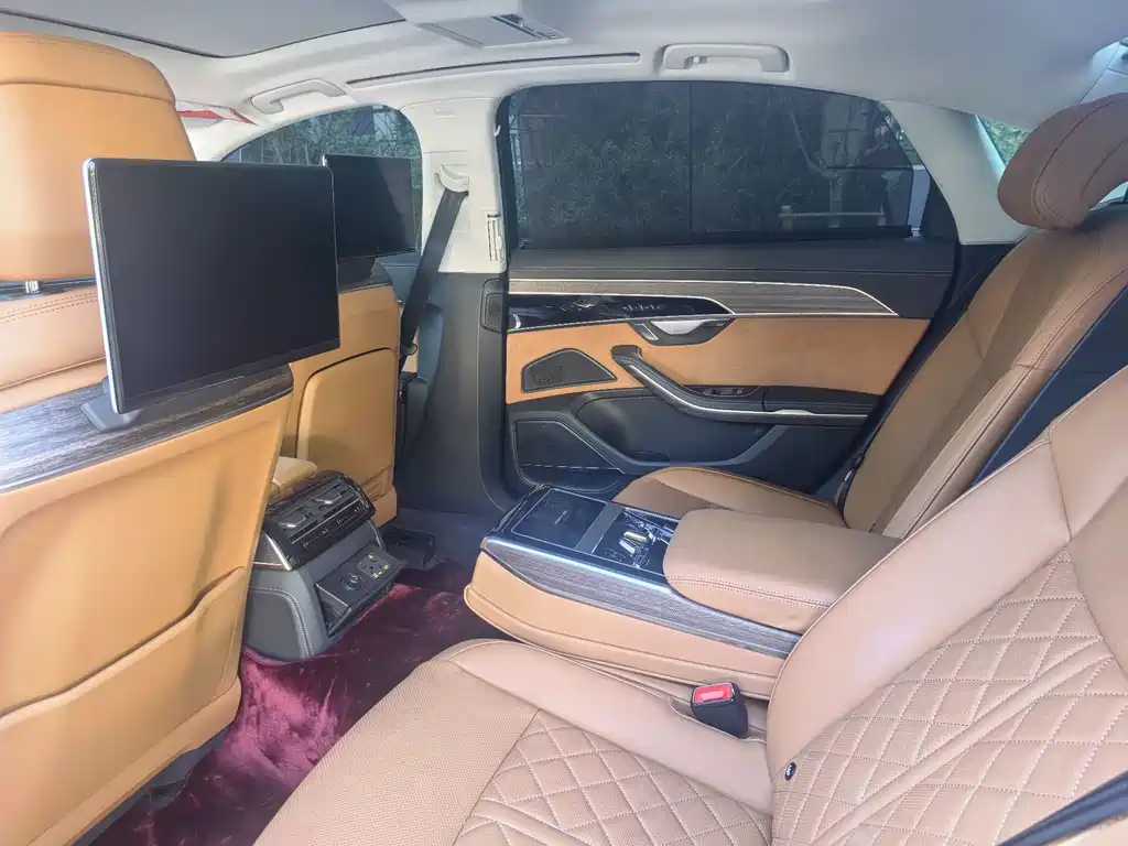 Audi A8 — миниатюра 3