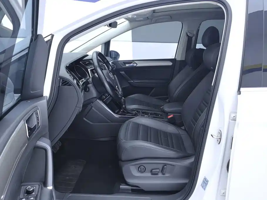 Volkswagen Touran — миниатюра 9