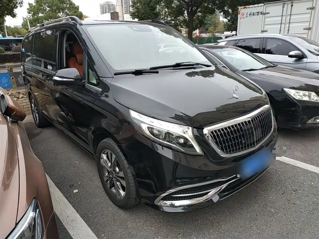 MERCEDES-BENZ V CLASS