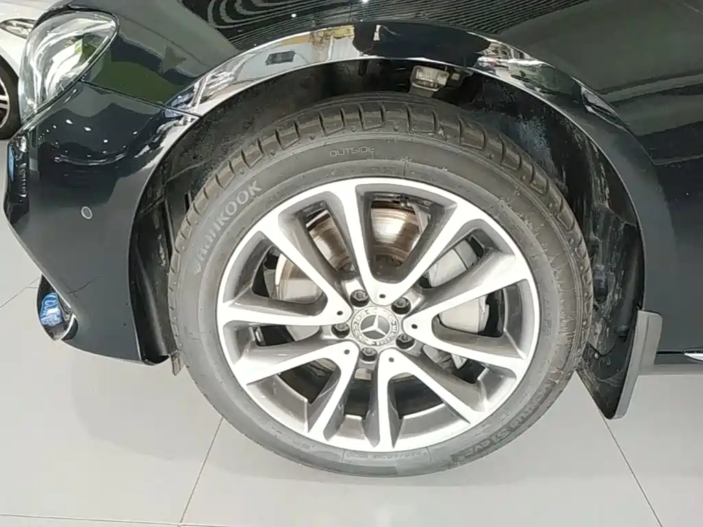 Mercedes-Benz E-Class — миниатюра 25
