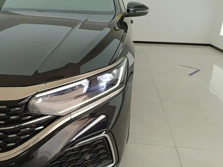 Volkswagen Passat — миниатюра 5