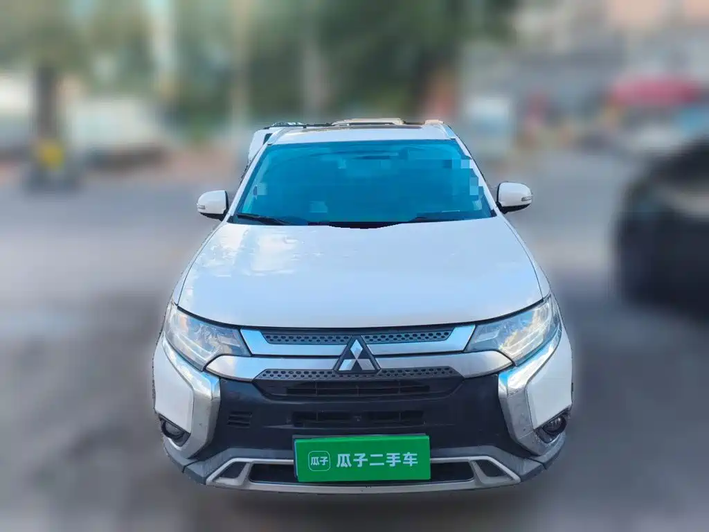 Mitsubishi Outlander — миниатюра 2