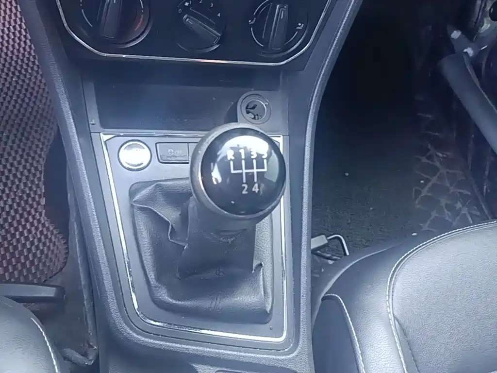 Volkswagen Lavida — миниатюра 14