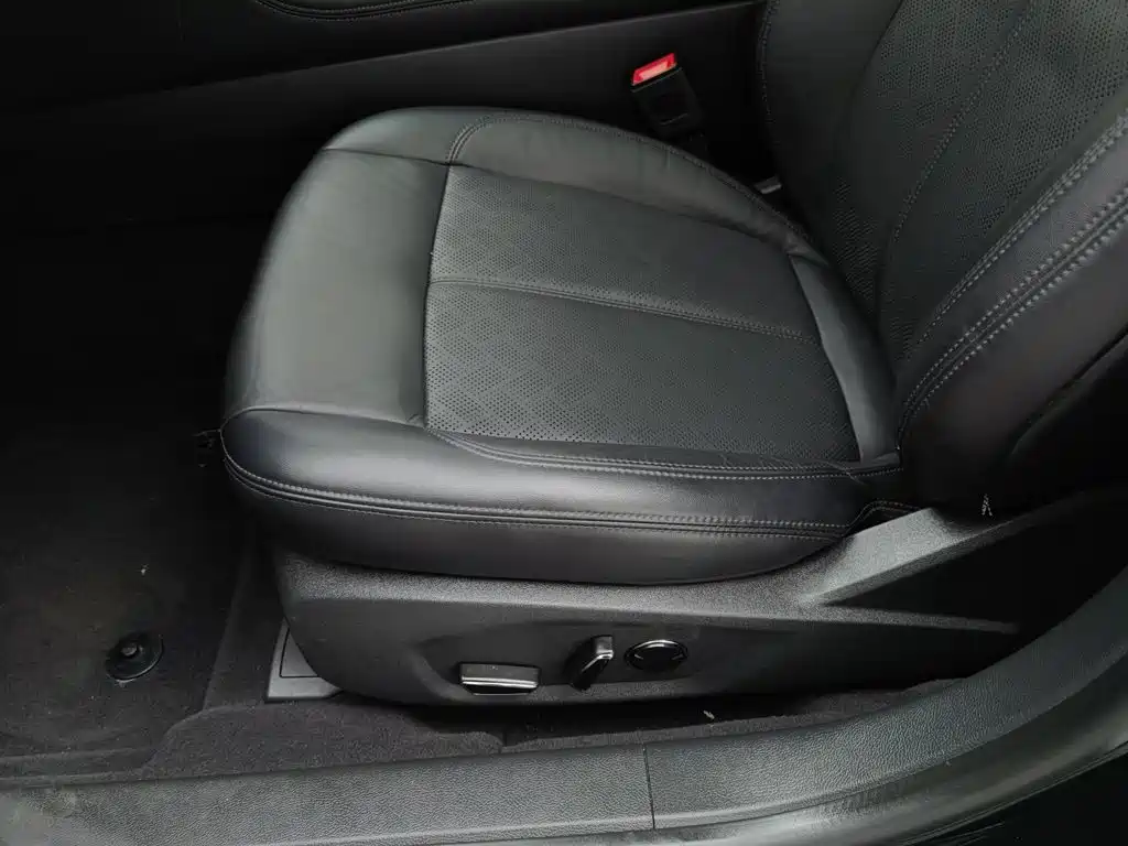 Ford Taurus — миниатюра 20