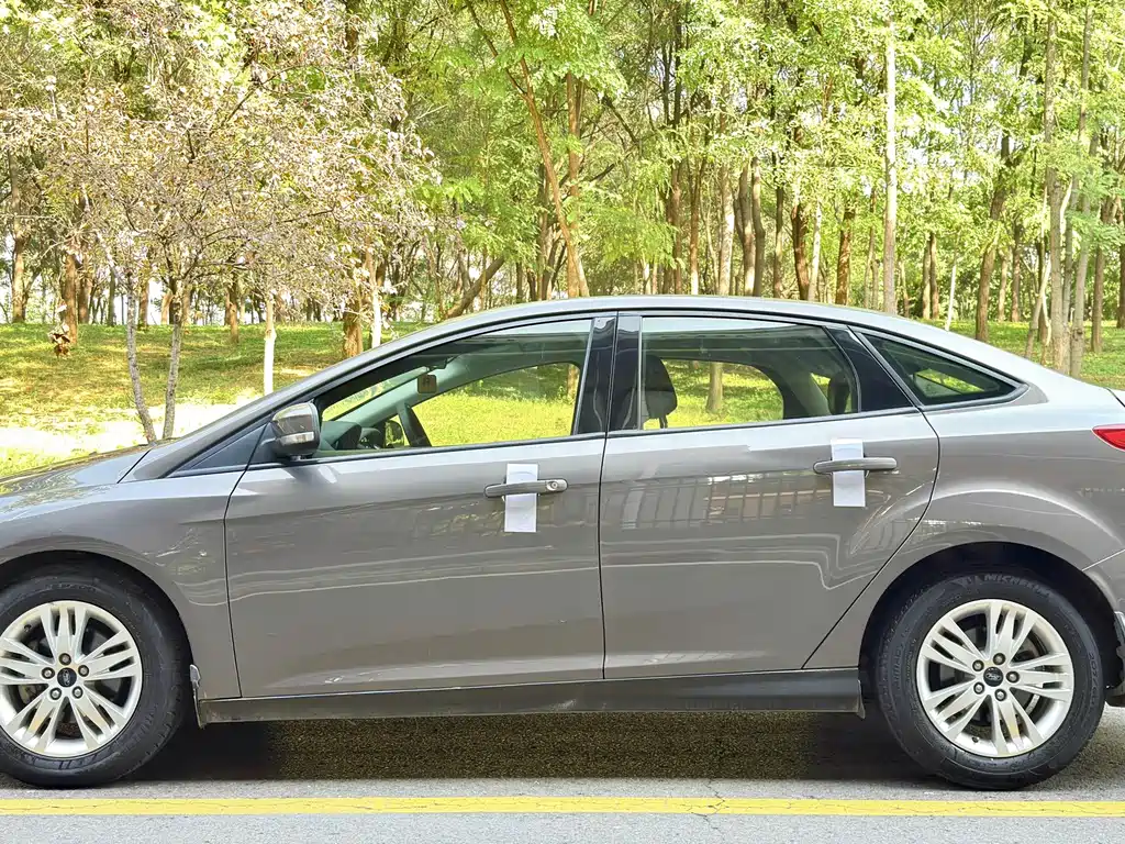 Ford Focus — миниатюра 3