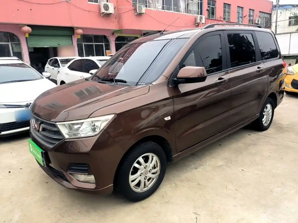 Wuling Hongguang — миниатюра 2