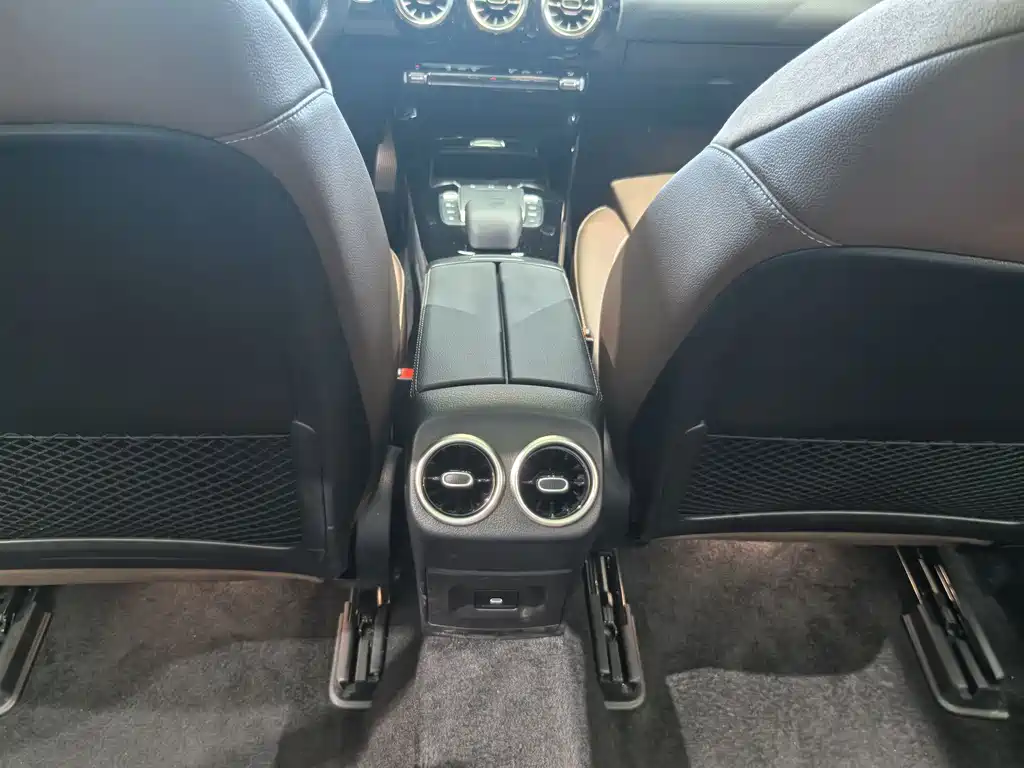 Mercedes-Benz A-Class — миниатюра 11