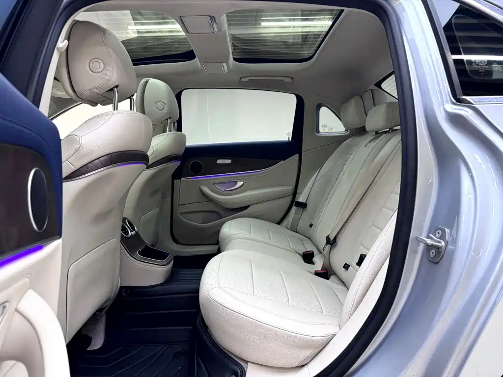Mercedes-Benz E-Class — миниатюра 13
