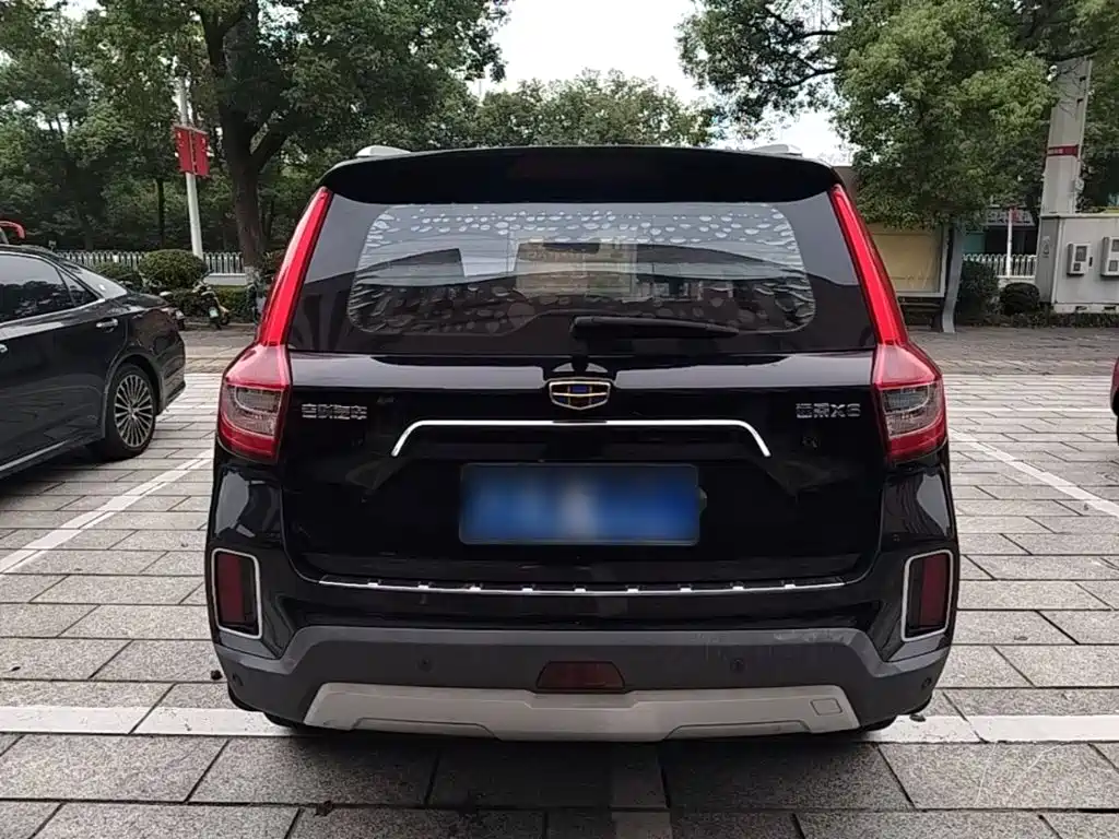 Geely Vision X6 — миниатюра 6