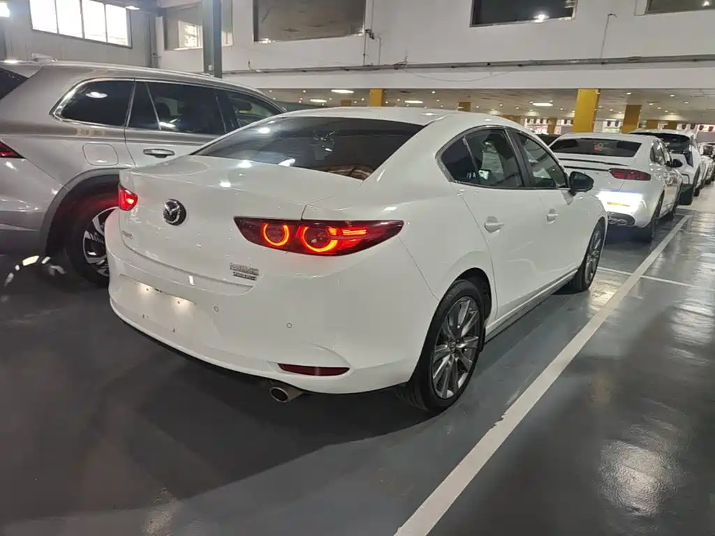 Mazda 3 Axela — миниатюра 7