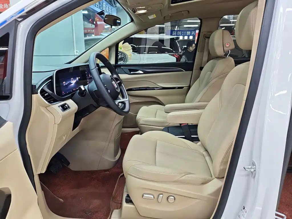 Buick GL8 — миниатюра 5