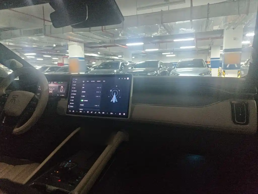 BYD L EV — миниатюра 10