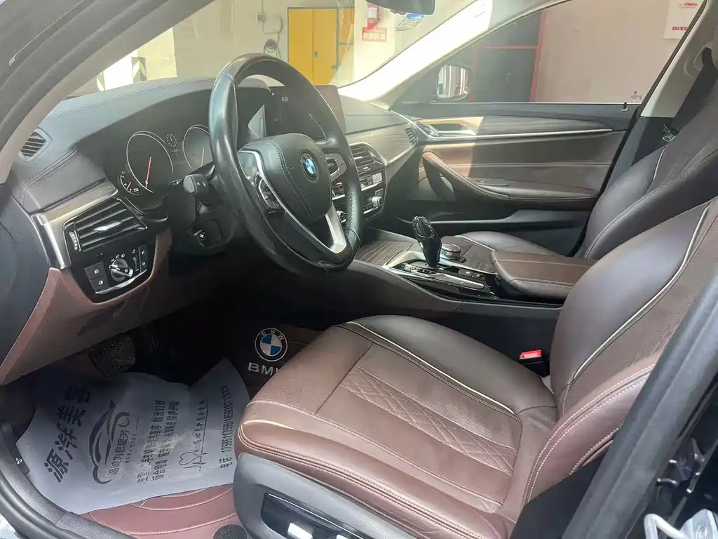 BMW 5 Series — миниатюра 4