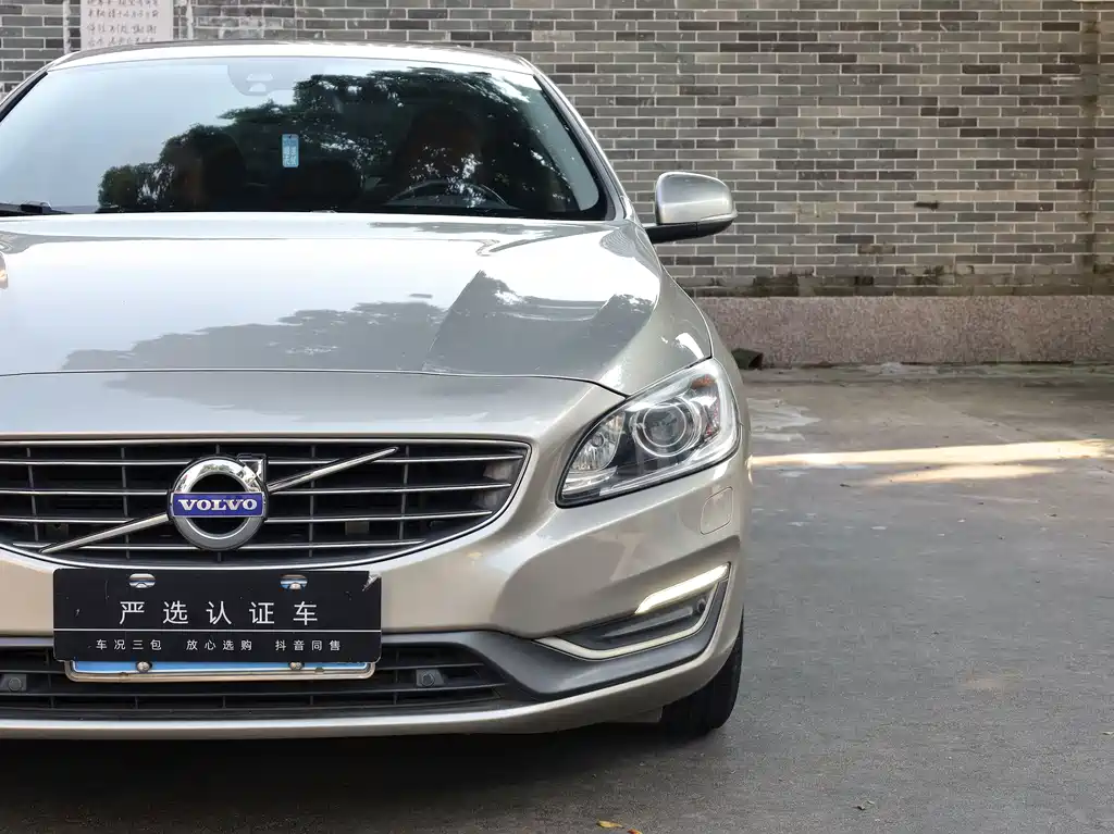 Volvo S60 — миниатюра 17