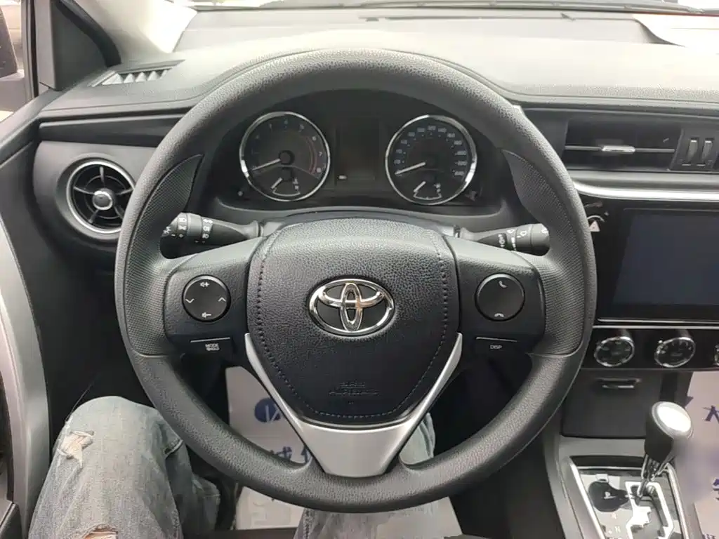 Toyota Corolla — миниатюра 11