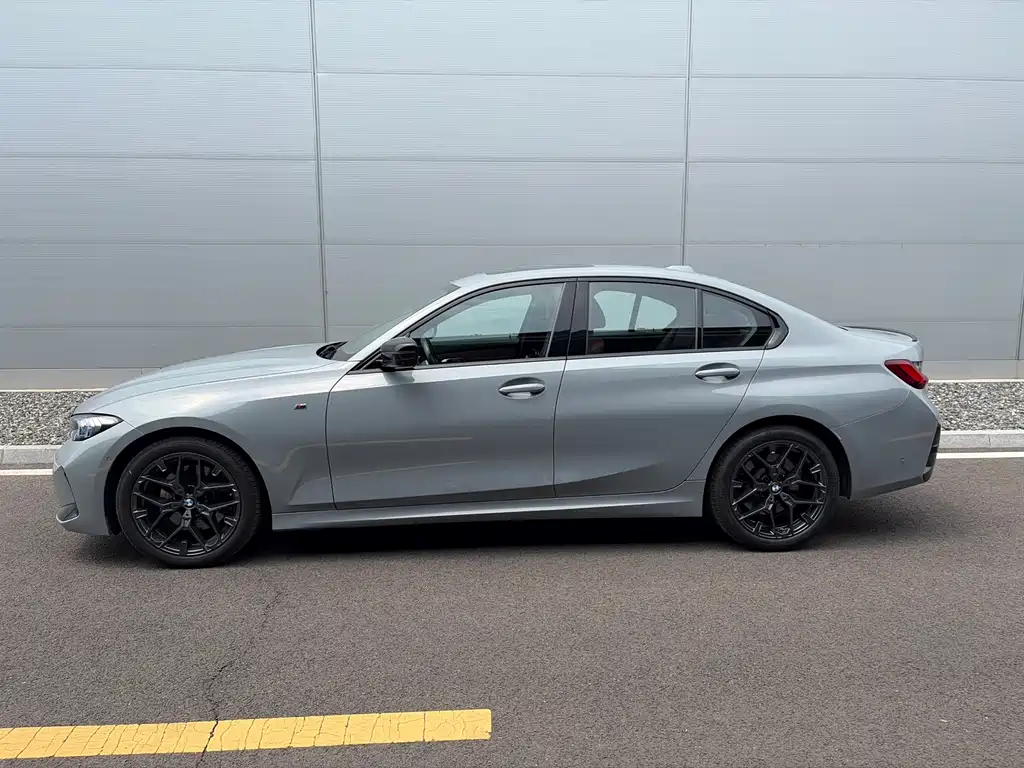 BMW 3 Series 3 2025 330i M Sport