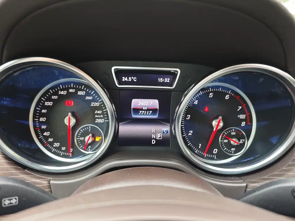 Mercedes-Benz GLE (Import) — миниатюра 12