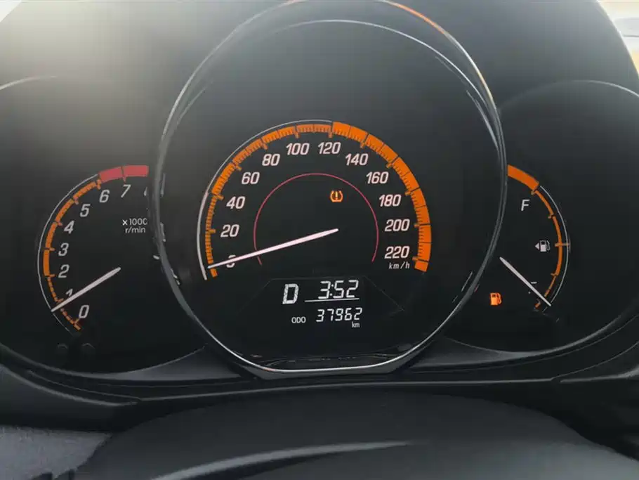 TOYOTA YARIS L ZHIXUAN