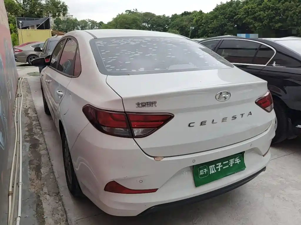 Hyundai Elantra — миниатюра 5