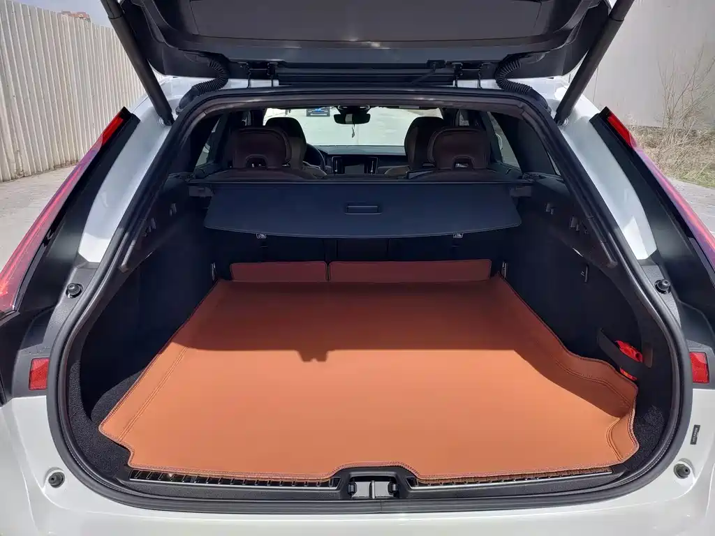 Volvo V90 — миниатюра 12