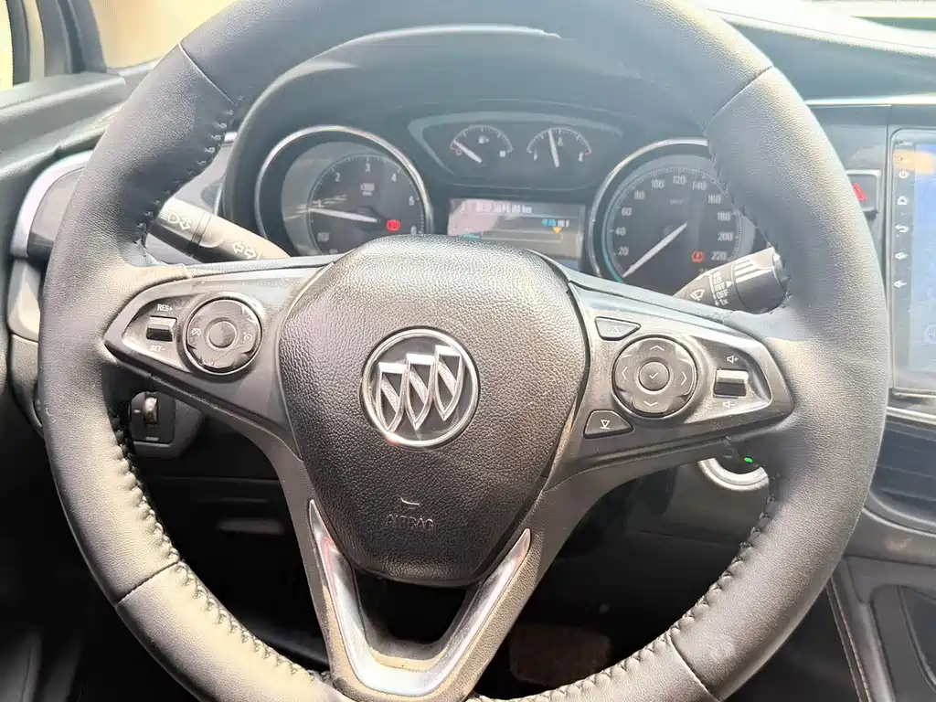 Buick Envision Plus — миниатюра 18